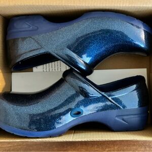 Cherokee Nursing Clogs